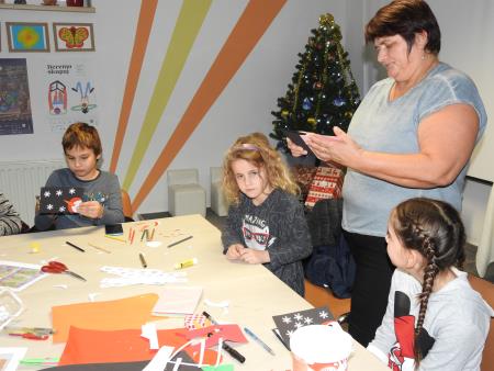 Predpraznična ustvarjalna delavnica v Knjižnici in čitalnici Razkrižje 2